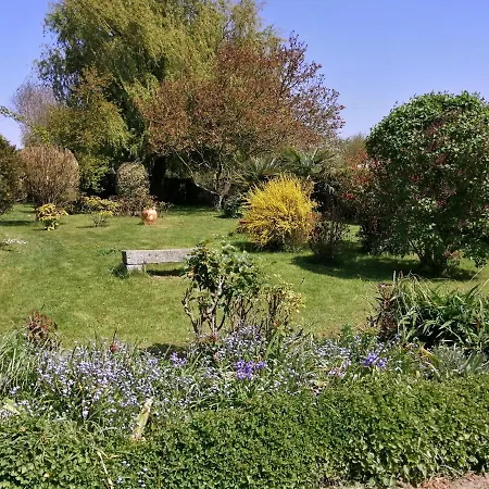 D'hotes - La Sennelee Bed & Breakfast Vessey