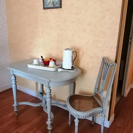 D'hotes - La Sennelee Bed & Breakfast *